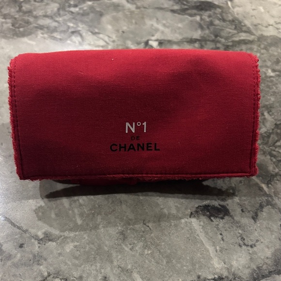 CHANEL Pouch - Picture 3 of 5